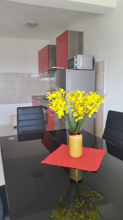 Apartments Vrvilo Rogoznica  Bagian luar foto